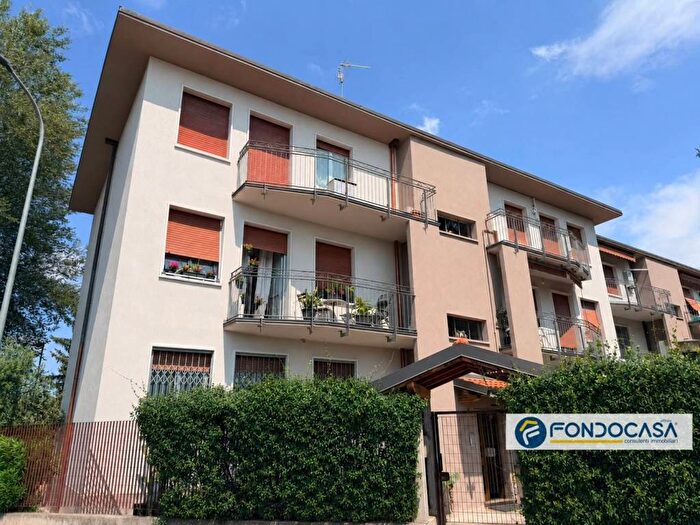 Appartamento trilocale in affitto in Via Achille Grandi, Lazzaretto, Seregno