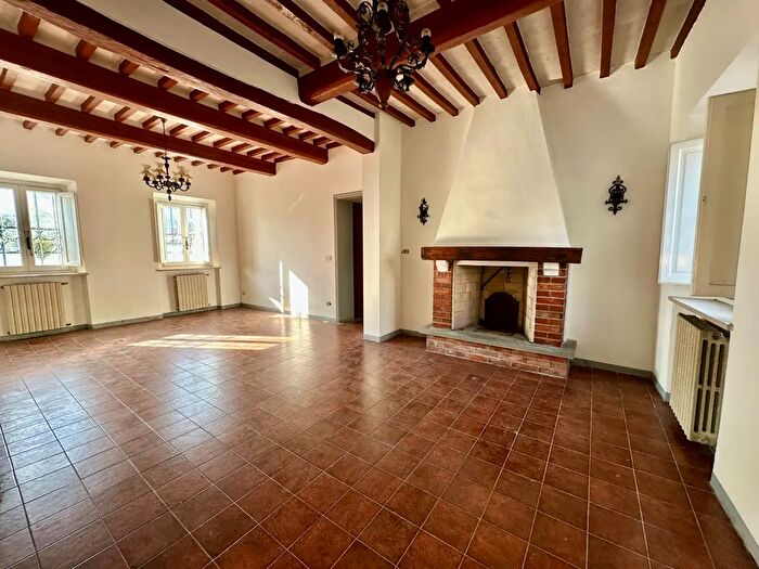 Casa con 6 locali in vendita in Via di Chiasso Roggi, Capannori