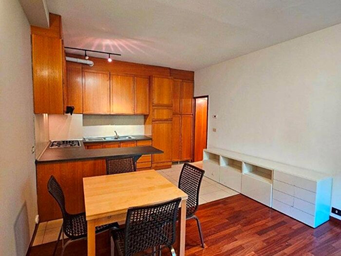 Appartamento bilocale in affitto in Via Giuseppe Giusti, Paolo Sarpi, Milano