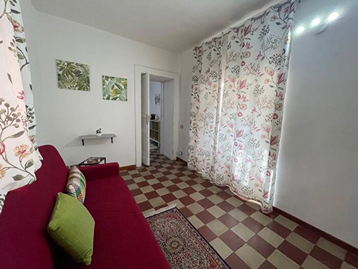 Appartamento quadrilocale in affitto in Via Alessandro Manzoni, Centro Storico, Catania
