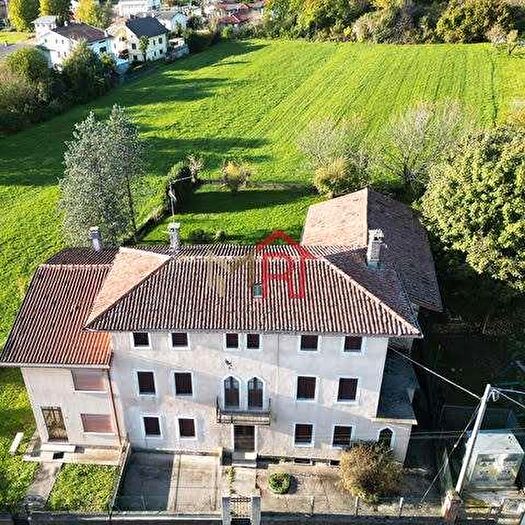 Casa con 11 locali in vendita in Polcenigo