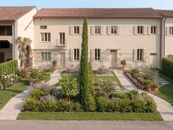 Casa con 13 locali in vendita in Via Camatte, Bolzano Vicentino