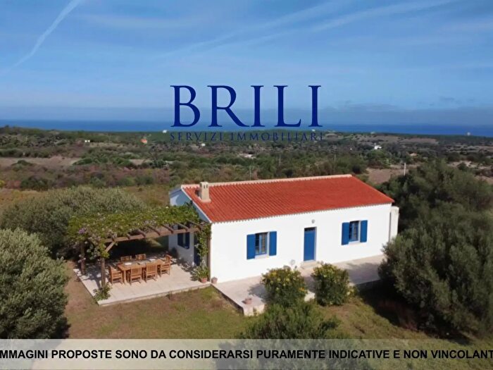 Casa con 8 locali in vendita in Aglientu