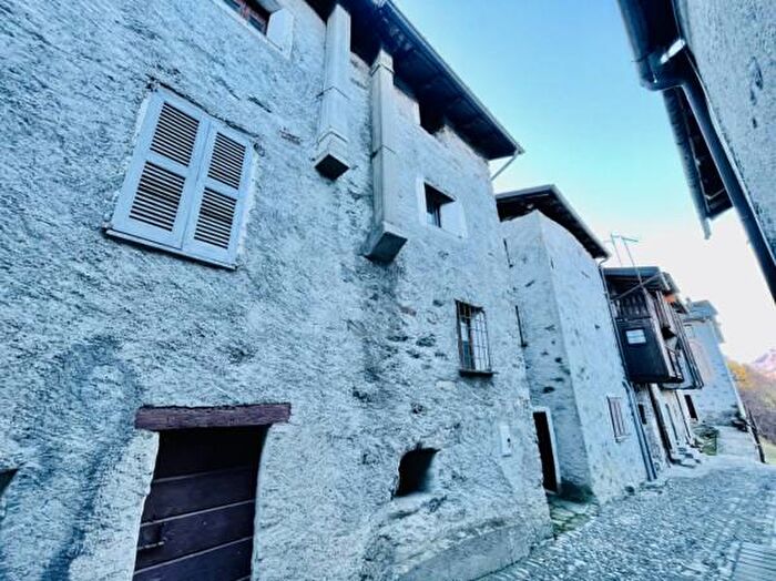 Case in Vendita e in Affitto - 2