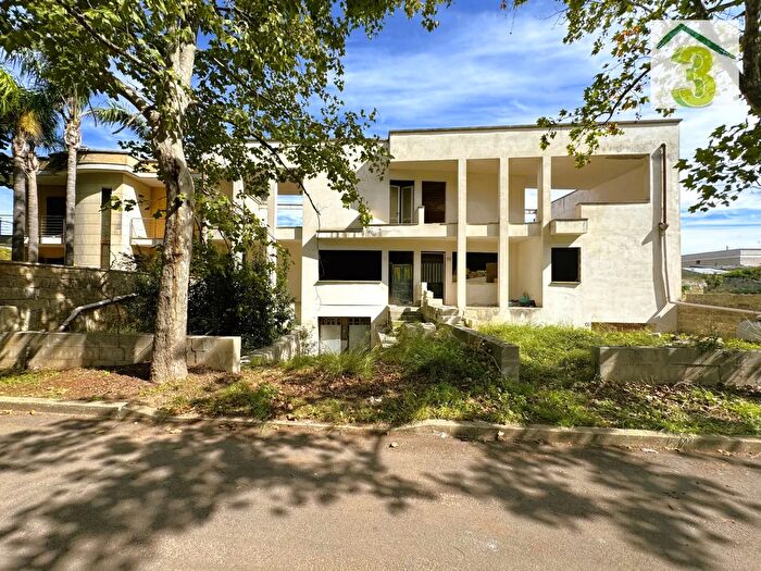 Casa in vendita in Specchia