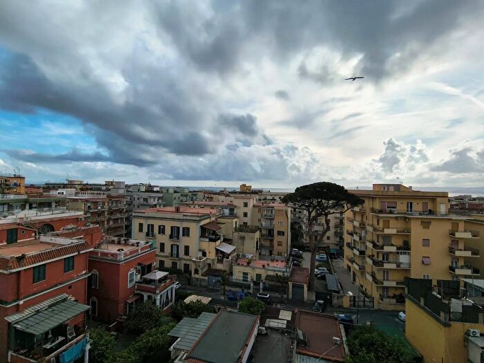 Appartamento con 5 locali in vendita in Via Armando Diaz Portici, Portici