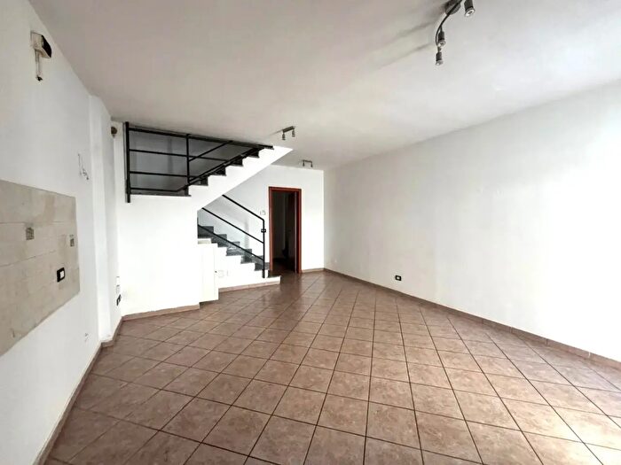 Appartamento trilocale in vendita in Via Padova, Savona