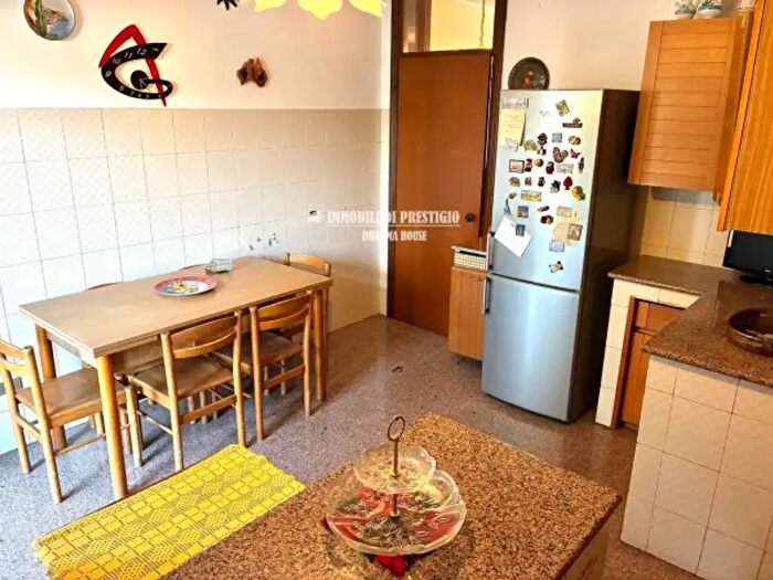 Appartamento quadrilocale in vendita in Via Adolfo Omodeo, Milano