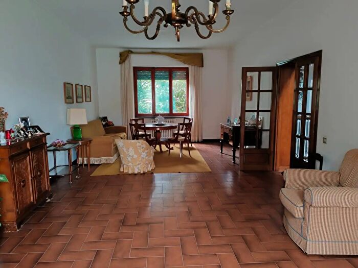 Casa con 7 locali in vendita in Pisa