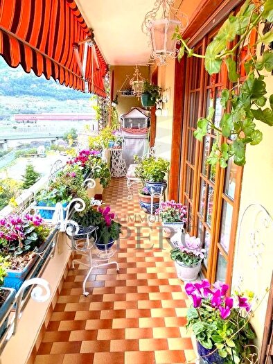 Appartamento con 7 locali in vendita in Via Eugenio Montale, Ventimiglia