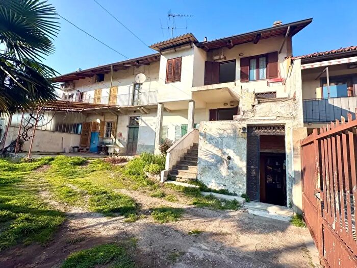 Casa trilocale in vendita in Vicolo Palermo, Buttigliera Alta