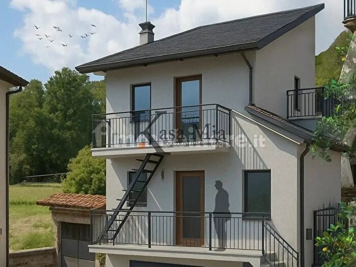 Casa quadrilocale in vendita in Via Goffredo Mameli, Cuorgne