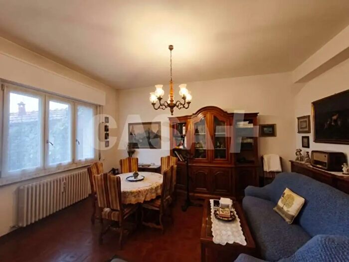 Appartamento trilocale in vendita in Gavirate