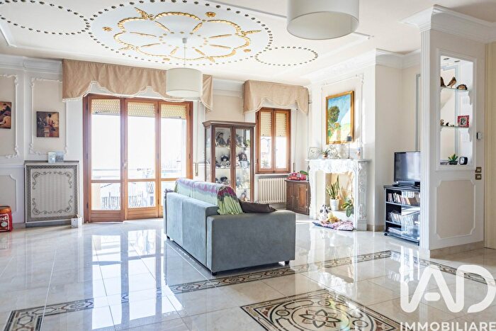 Appartamento con 7 locali in vendita in Via Matteotti, Castelfidardo