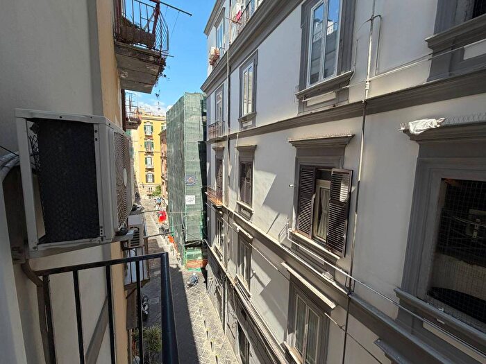 Appartamento trilocale in affitto in Vico Mondragone, Monte di Dio, Napoli