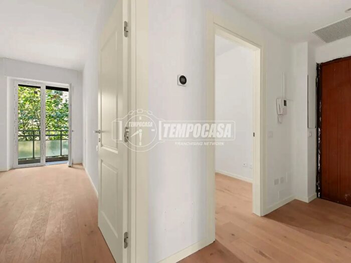 Appartamento trilocale in vendita in Via Pistrucci, Milano