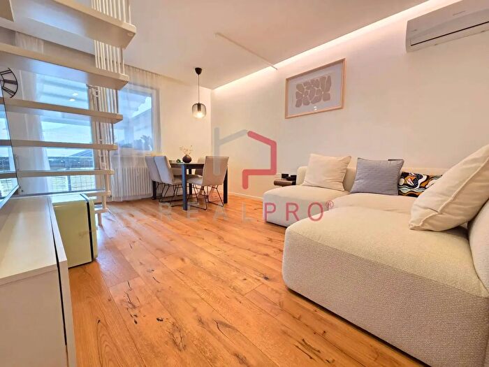 Appartamento con 5 locali in vendita in Via N Sauro, Laives