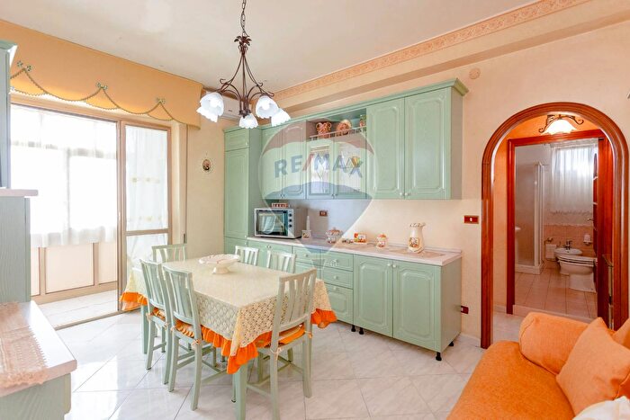 Appartamento trilocale in vendita in Corso Indipendenza, Catania