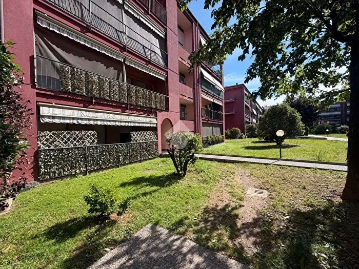 Appartamento trilocale in vendita in Via Pace, Settimo Milanese