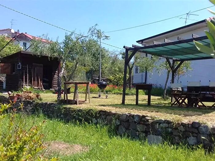 Appartamento quadrilocale in vendita in Podenzana