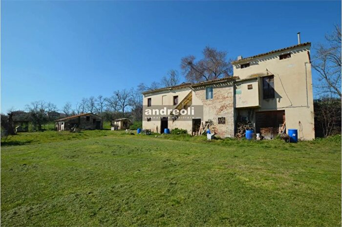 Case in Vendita e in Affitto - 3