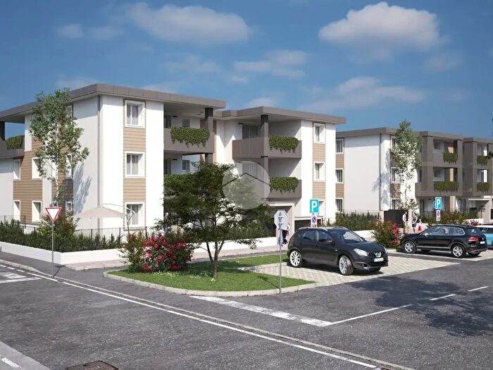Appartamento trilocale in vendita in Via Venezia, Colognola Ai Colli