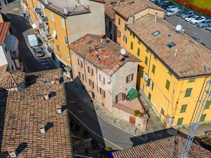 Casa quadrilocale in vendita in Via C Leoni, Langhirano