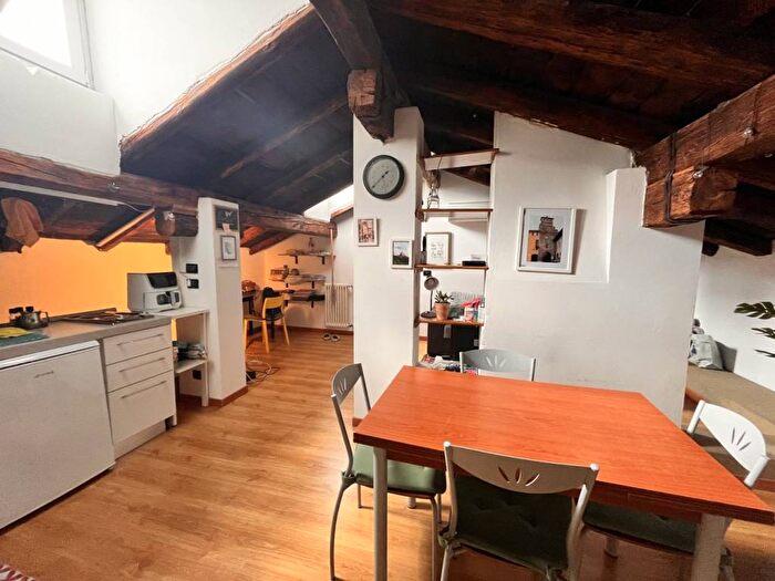 Appartamento bilocale in affitto in VIA SANTA, Centro Storico, Bologna