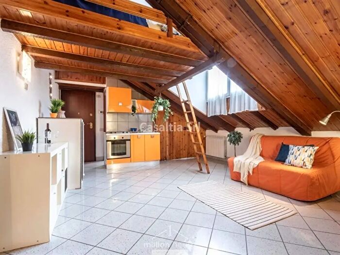 Appartamento monolocale in affitto in Via Giuseppe Candiani, Milano