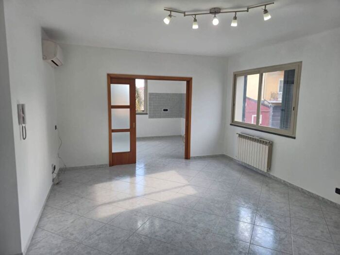 Appartamento quadrilocale in affitto in Vulcania Sanzio, Catania