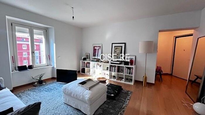 Appartamento bilocale in affitto in Via Ausonio, Milano