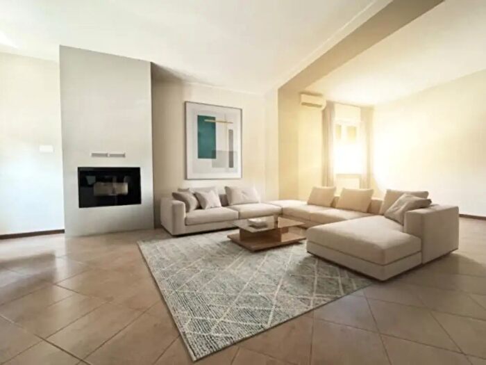 Casa con 6 locali in vendita in Via Camillo Benso di Cavour, Cervesina