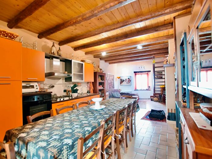 Casa trilocale in vendita in Via Torre, Valbondione