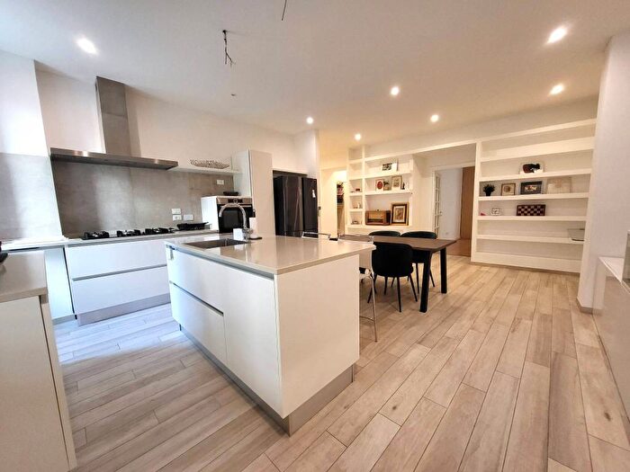 Appartamento trilocale in affitto in Largo Barriera Ospedale Maggiore, Trieste