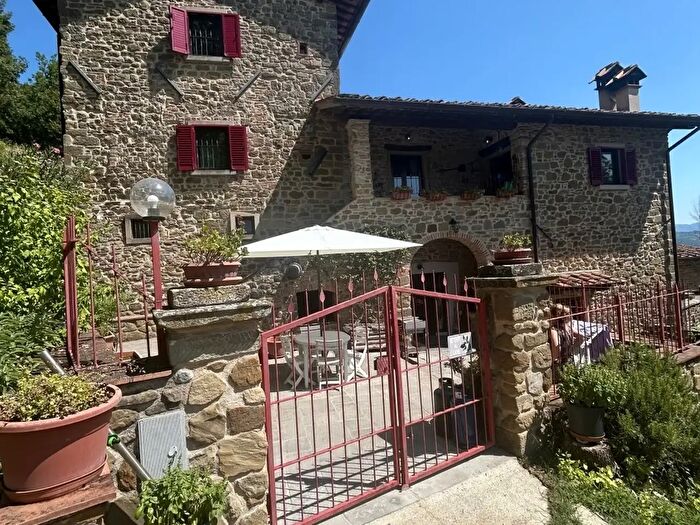 Casa con 7 locali in vendita in Frazione Scopeto, Vicchio