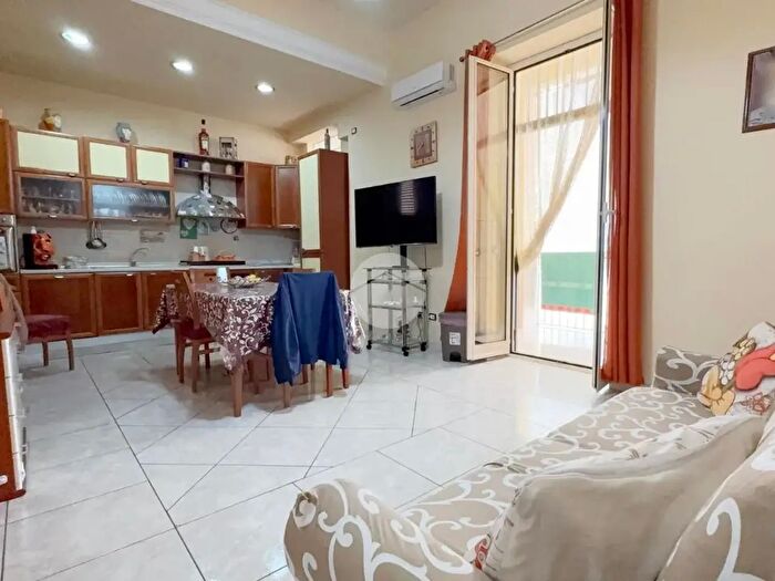 Appartamento quadrilocale in vendita in Via Paolo Emiliani Giudici, Palermo