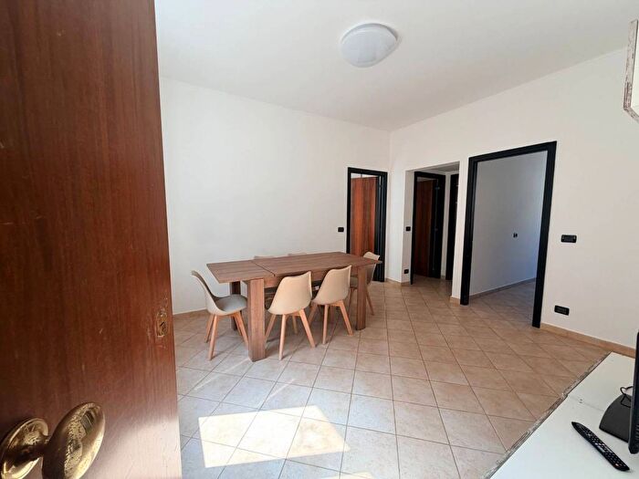 Appartamento trilocale in affitto in Via Verona, Cornigliano, Genova