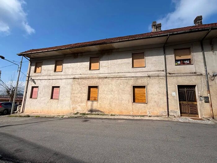 Casa con 18 locali in vendita in Via Stazione, Spezzano Della Sila