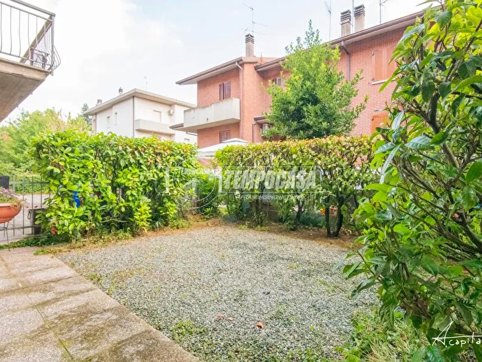 Casa quadrilocale in vendita in Via Reno, Soliera