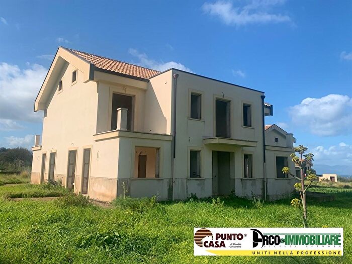 Casa con 6 locali in vendita in Via Seneca, Terrasini