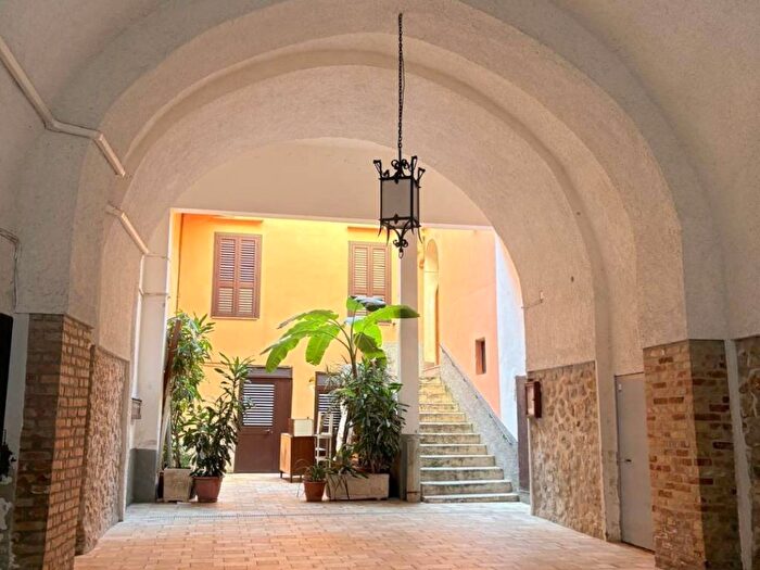 Appartamento quadrilocale in affitto in Via Faustina, Gaeta