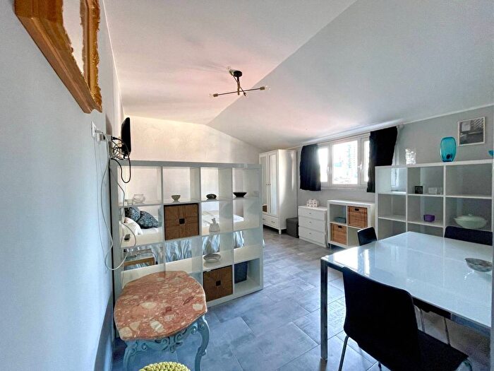 Appartamento monolocale in affitto in Via Fabio Filzi, Centrale, Milano