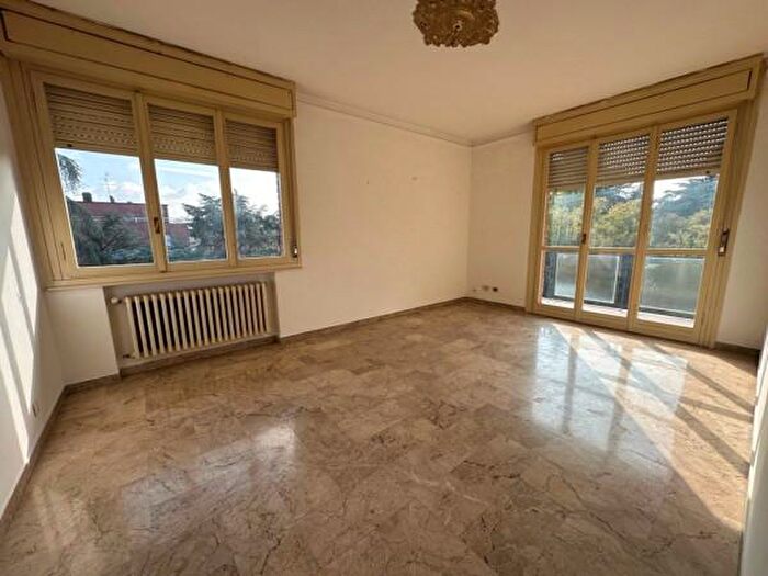 Appartamento con 6 locali in vendita in Vignola