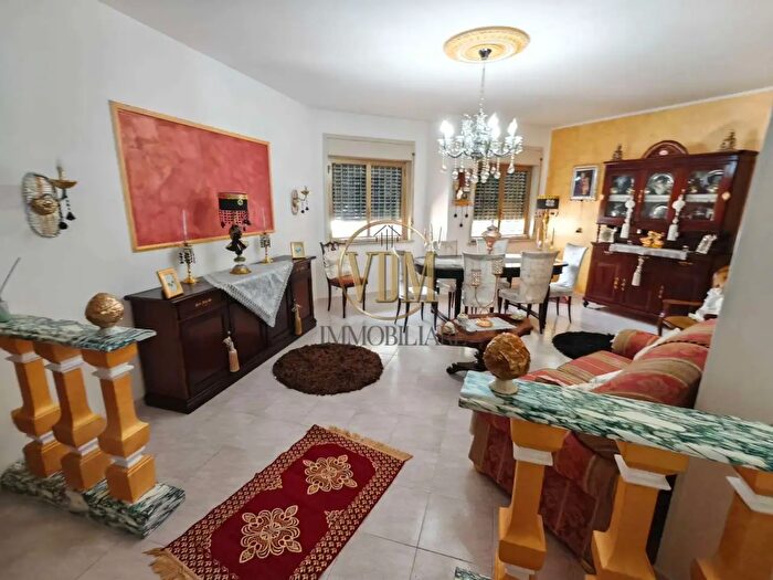 Appartamento quadrilocale in vendita in Via Favorita, Marsala