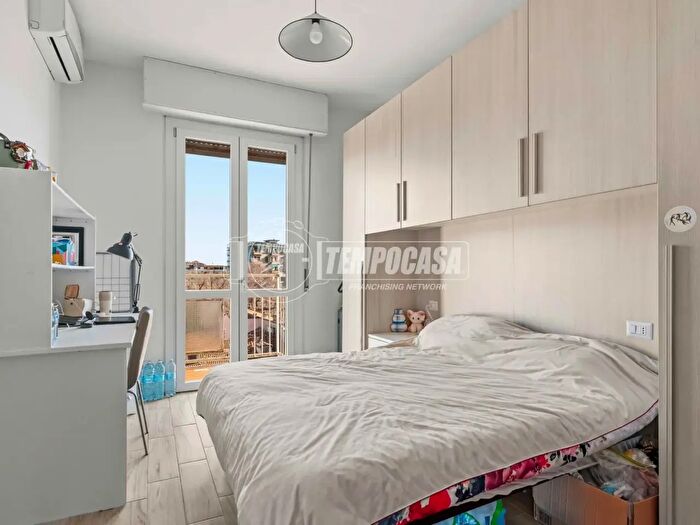 Appartamento trilocale in vendita in Alzaia Naviglio Pavese, Milano