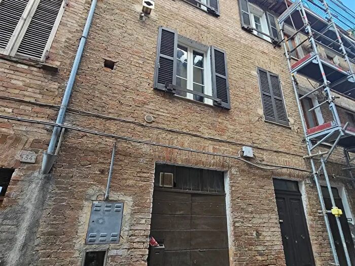 Casa trilocale in vendita in Cerreto D'Esi