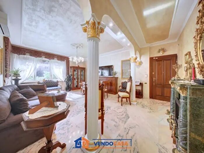 Appartamento con 5 locali in vendita in Via Giovanni Servais, Torino
