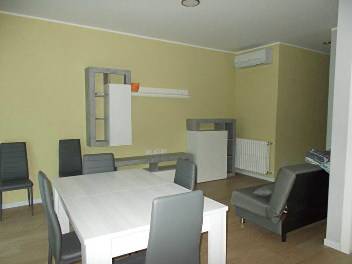 Appartamento bilocale in affitto in Via Emilia, Centro, Broni