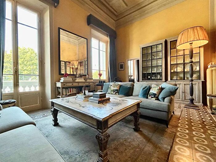Appartamento con 6 locali in vendita in Firenze