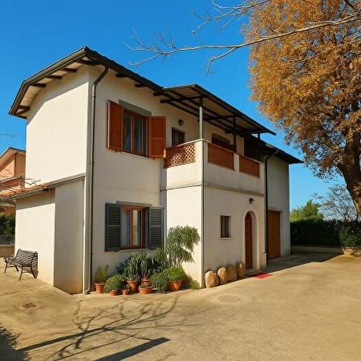 Appartamento con 6 locali in vendita in Via Roma, Jesi